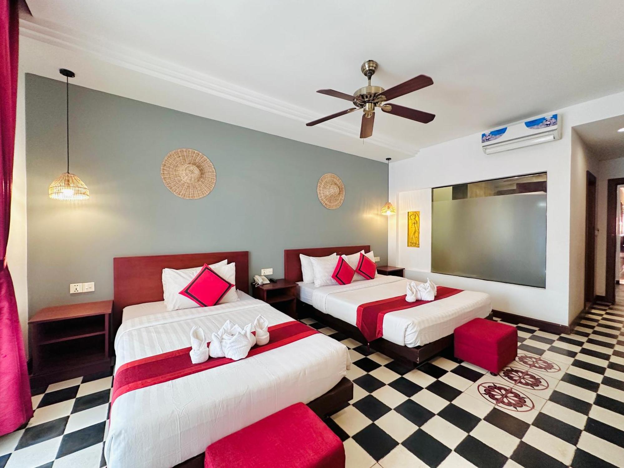 Mekong Angkor Palace Hotel Siem Reap Exteriör bild