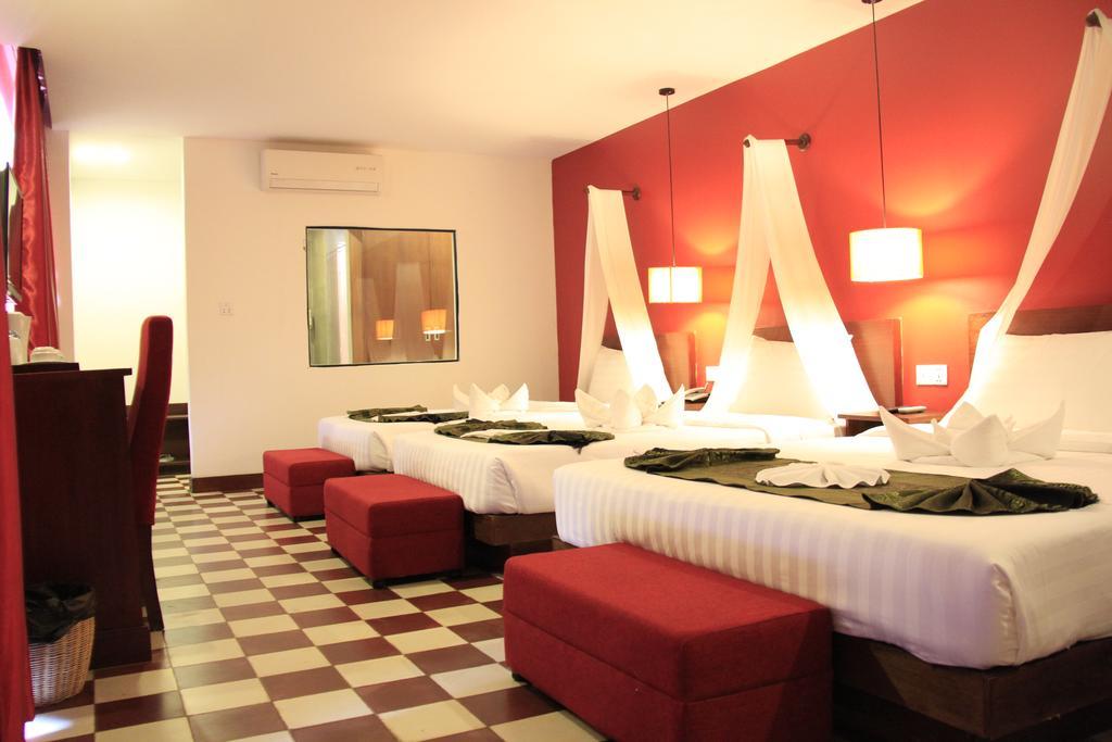 Mekong Angkor Palace Hotel Siem Reap Exteriör bild