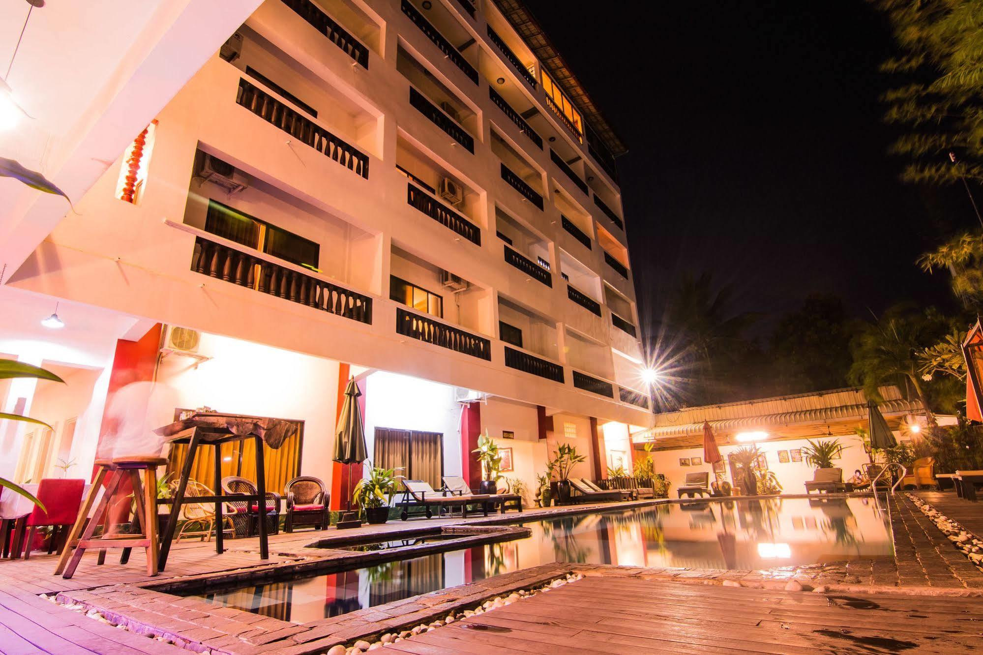 Mekong Angkor Palace Hotel Siem Reap Exteriör bild
